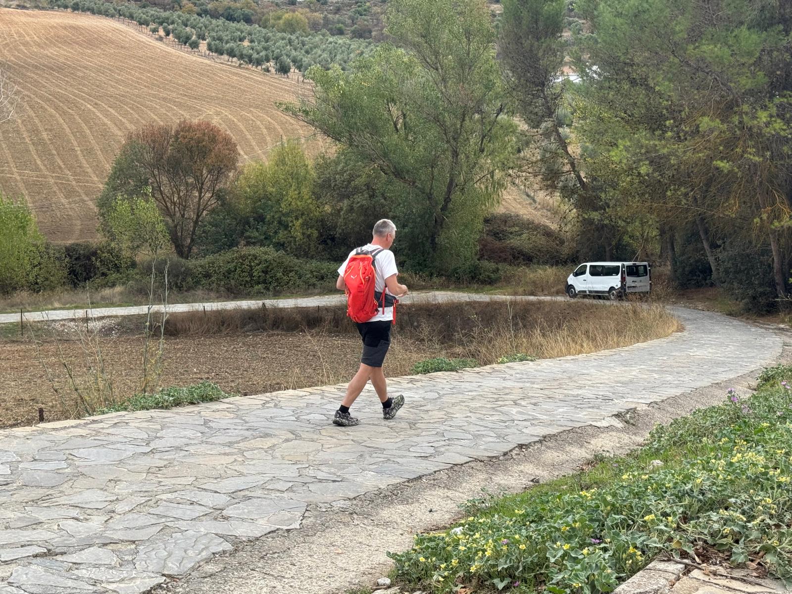 Un usuario por el Arroyo de las Culebras.