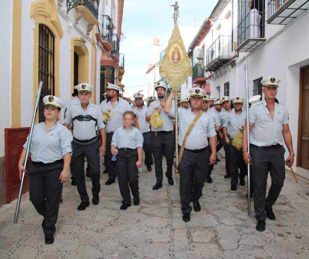 La Banda de Cornetas y Tambores de Rosario de Arriate en la extraordinaria fundacional de la Hermandad de Padre Jesús.